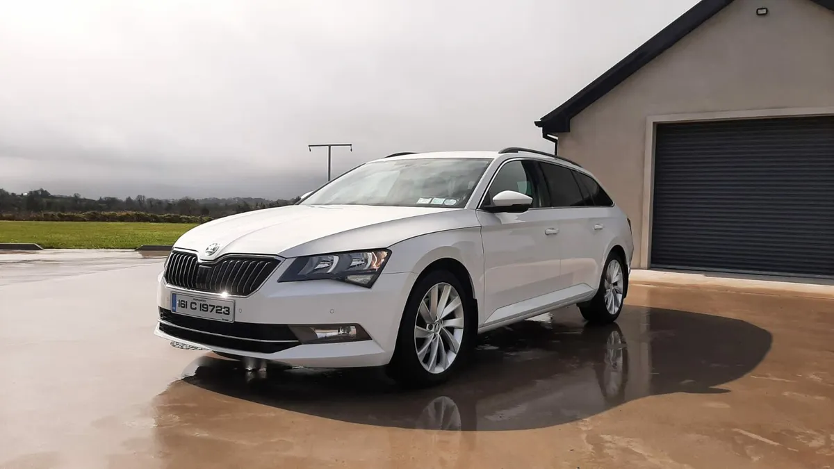 Skoda superb - Image 2