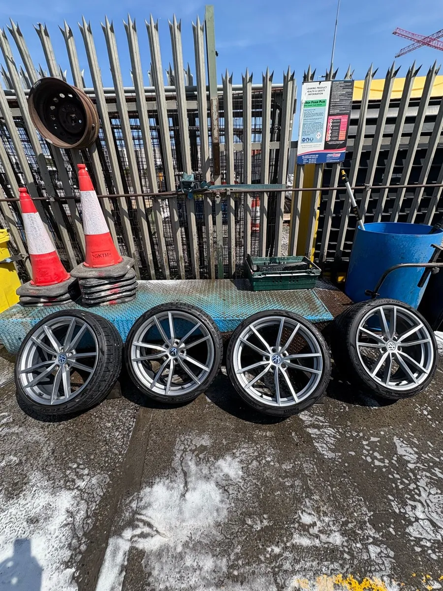 19” VW Golf Pretoria Replica Alloy Wheels & Tyres - Image 1