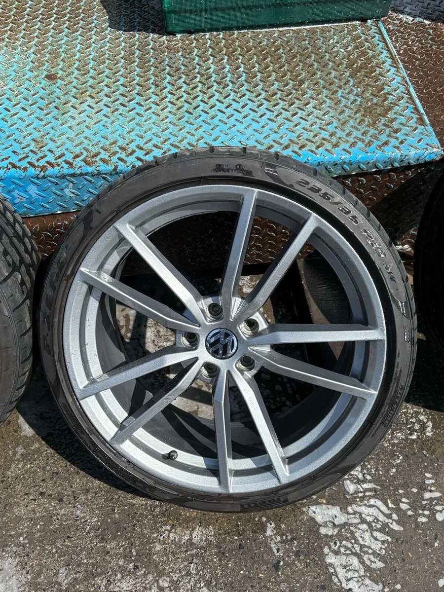 19” VW Golf Pretoria Replica Alloy Wheels & Tyres - Image 4
