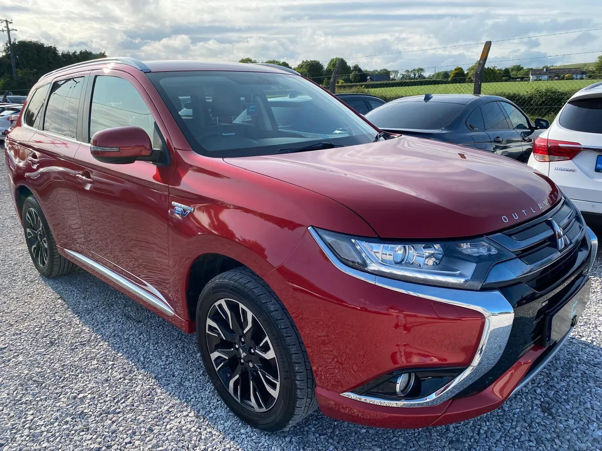 Mitsubishi Outlander 2.0 PHEV AWD - Image 2