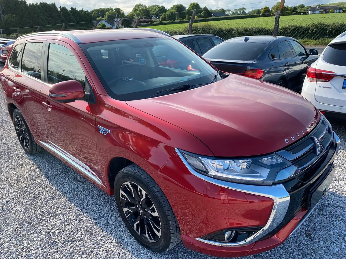 Mitsubishi Outlander 2.0 PHEV AWD - Image 3