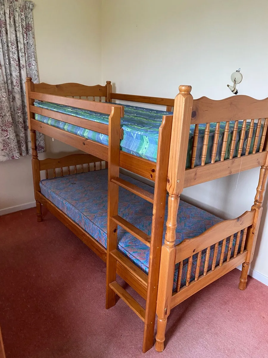 Bunk beds - Image 1