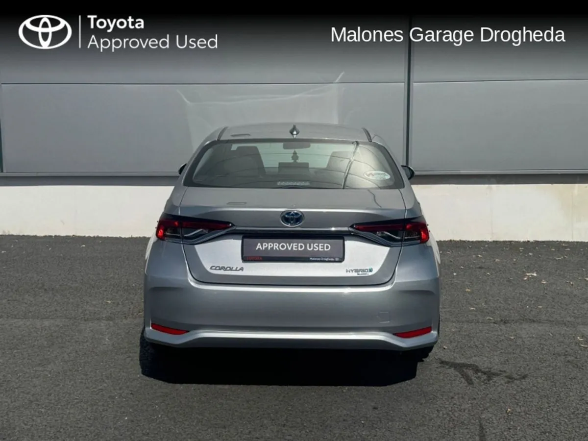 Toyota Corolla 1.8 Hybrid  140hp  Luna Call Now 0 - Image 4
