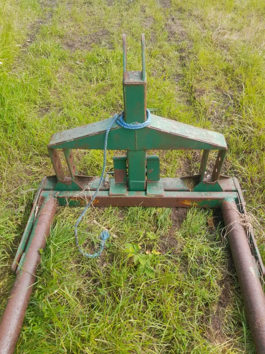 Bale Handler - Image 1