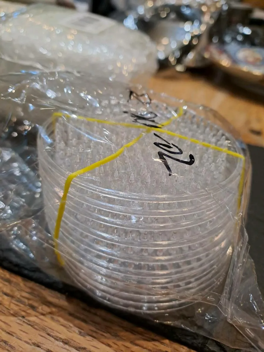 Transparent non slip furniture items - Image 2