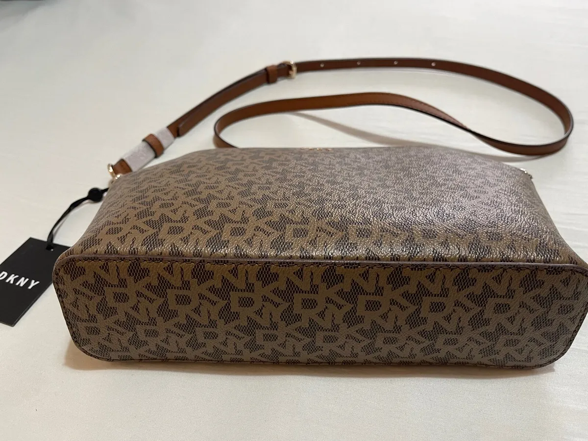 DKNY CROSS BODY Handbag - Image 4