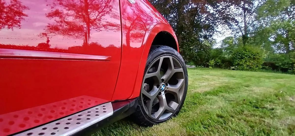 BMW X5 Sport Commercial Imola Red - Image 3