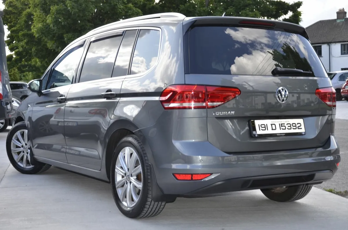 Volkswagen Touran 1.6 Diesel Highline 7 seats - Image 3