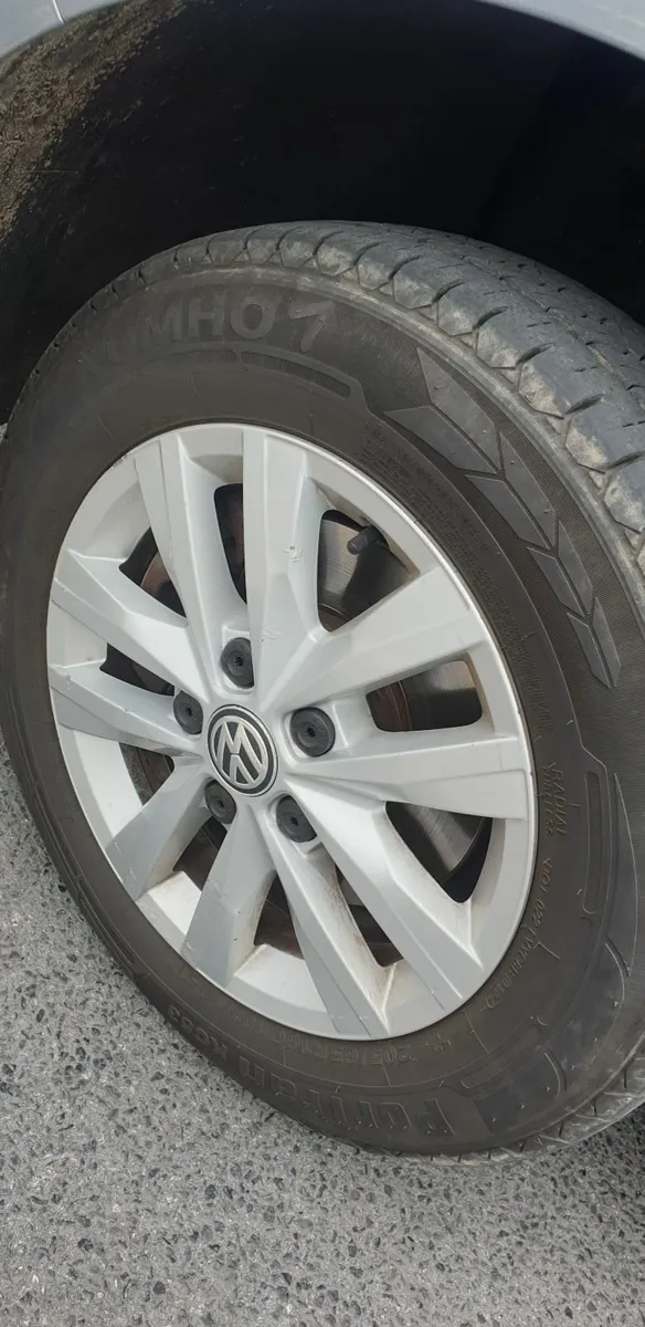 VW Alloys + Tires Excellent HIGHLINE model - Image 2