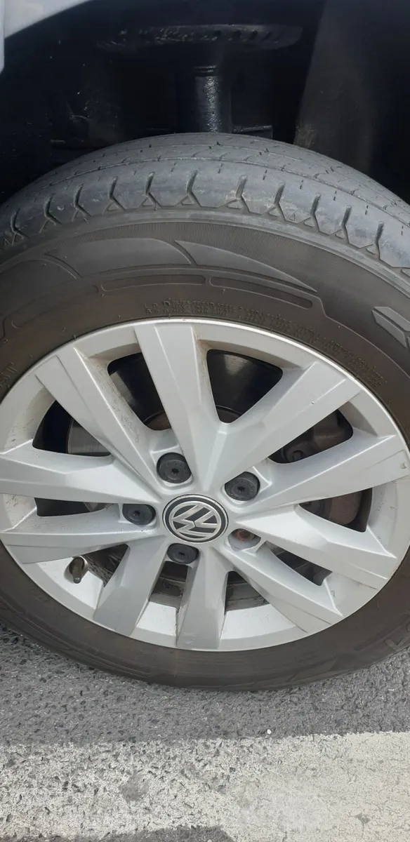VW Alloys + Tires Excellent HIGHLINE model - Image 3