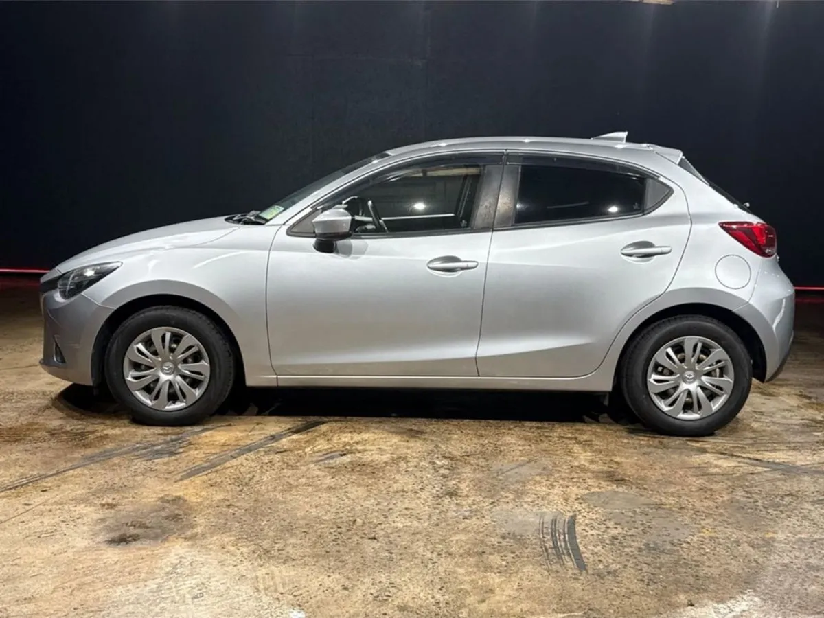 Mazda Demio 1.3 Automatic - Image 4