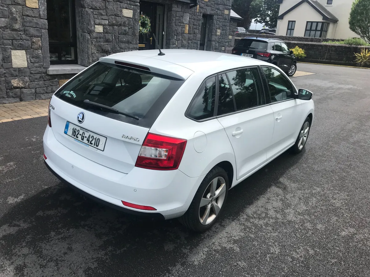Skoda Rapid 5DR SB 1.2 Petrol, 2016 - Image 4