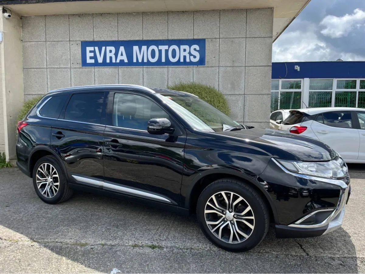 Mitsubishi Outlander 7 Seater Automatic 4WD 2.2 D - Image 2