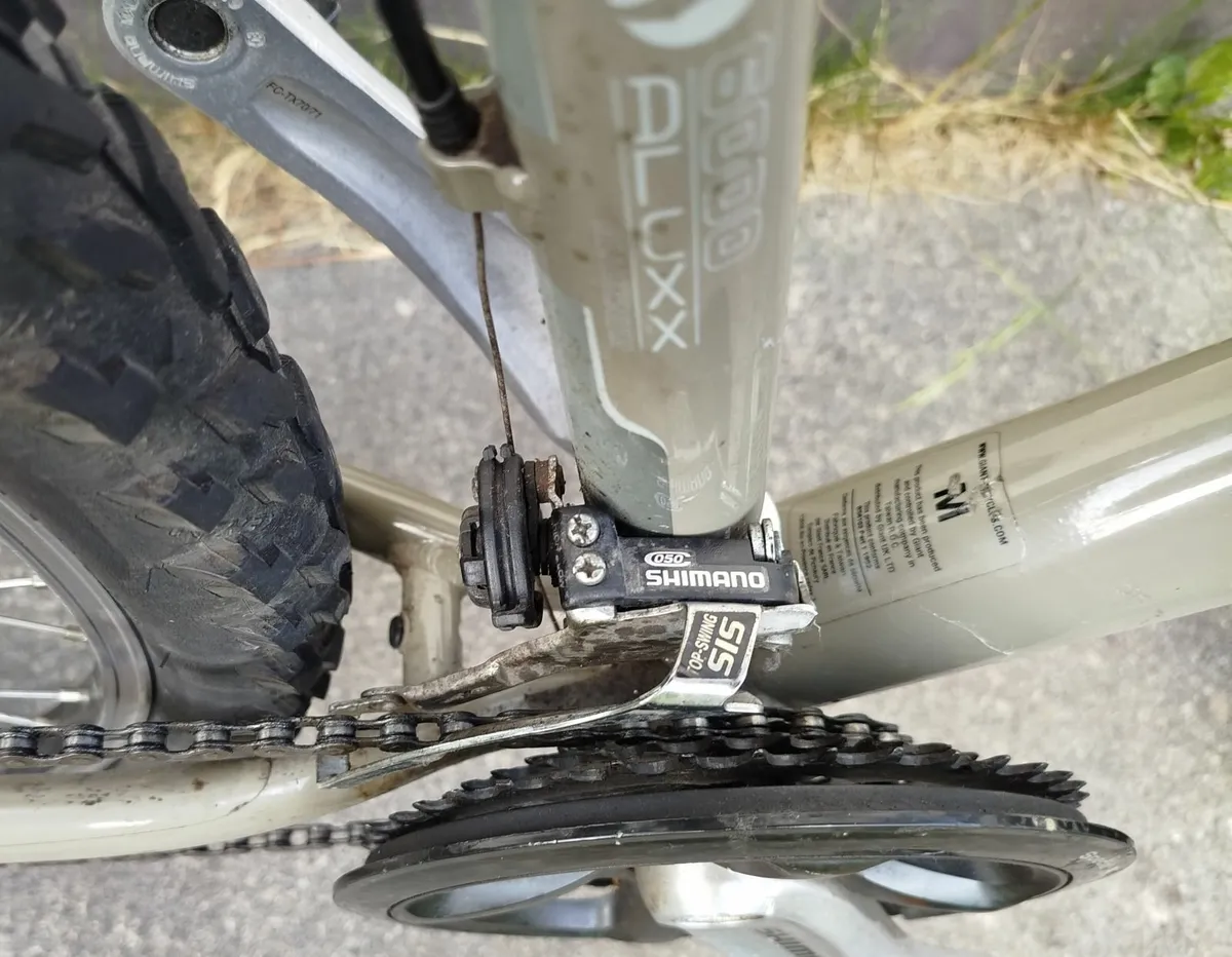 Giant Boulder Mountain Bike - Image 3