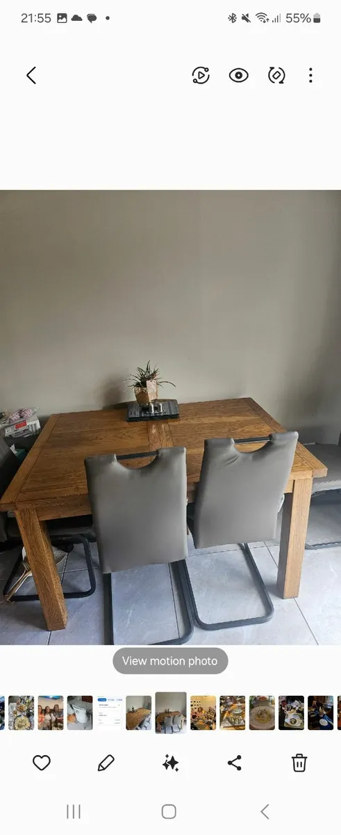 Dining table - Image 1