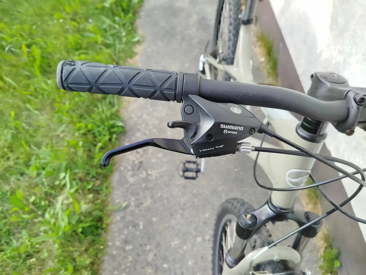 Giant Boulder Mountain Bike - Image 4