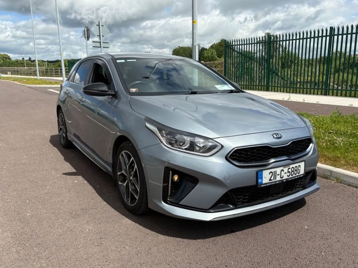 Kia Ceed 1.6 GT Line HP 5DR - Image 2