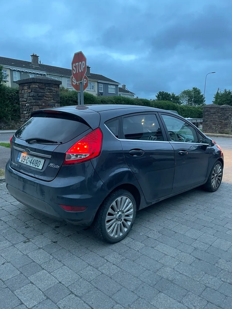 09 ford fiesta petrol nct&tax - Image 2