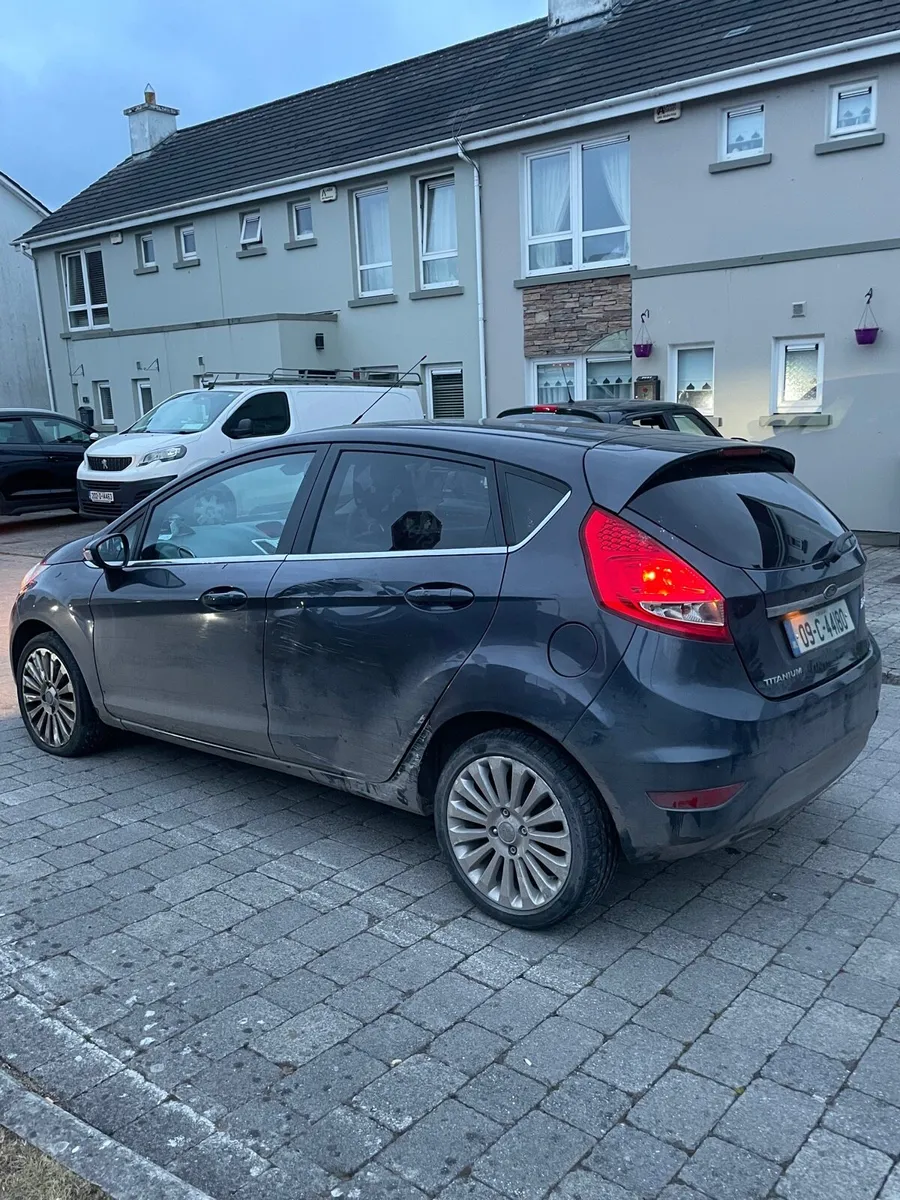 09 ford fiesta petrol nct&tax - Image 4