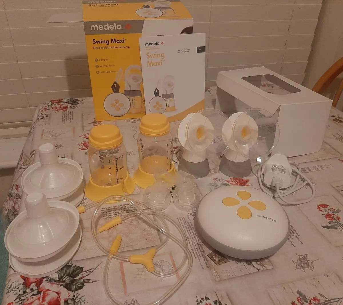 Medela Swing Maxi Double Electric Breast Pump - Image 3