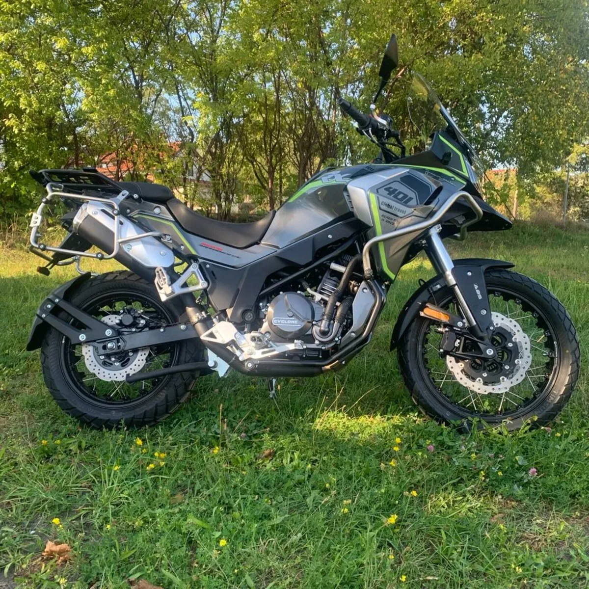 Motorbike - Image 1