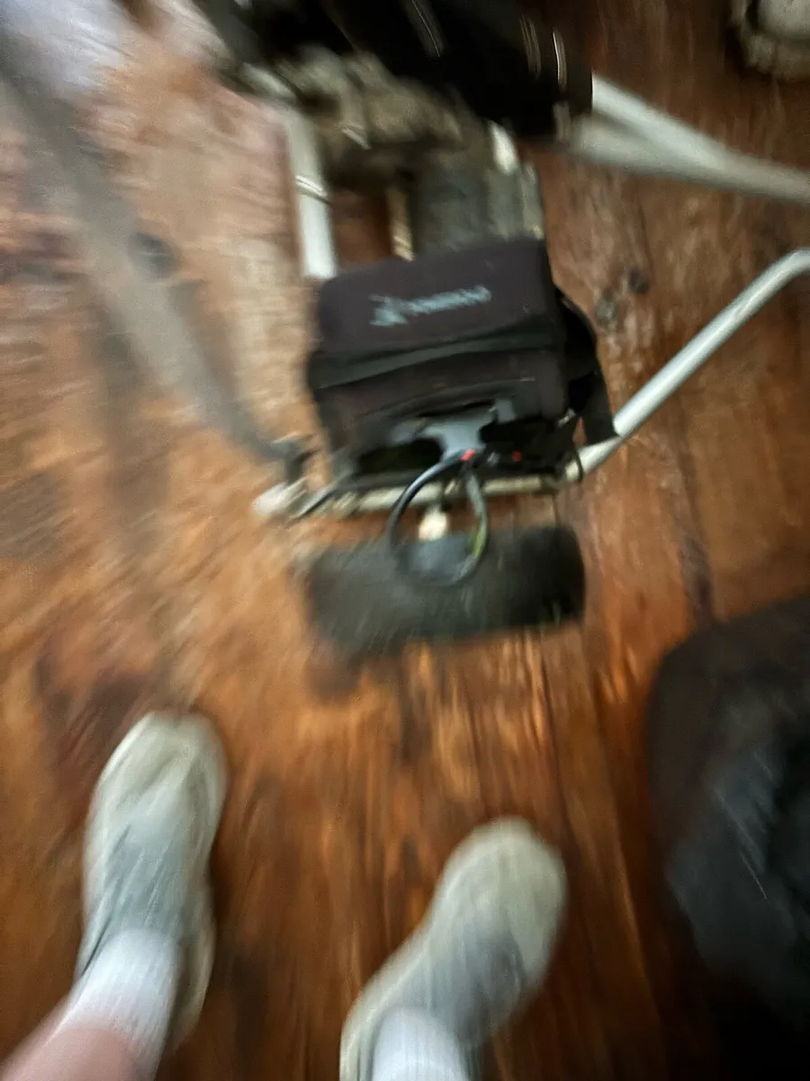 Electric Golf trolley - Image 4