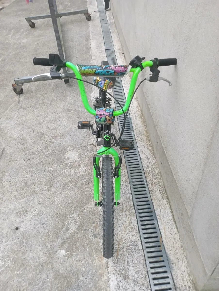 Kids BMX bike - Image 2