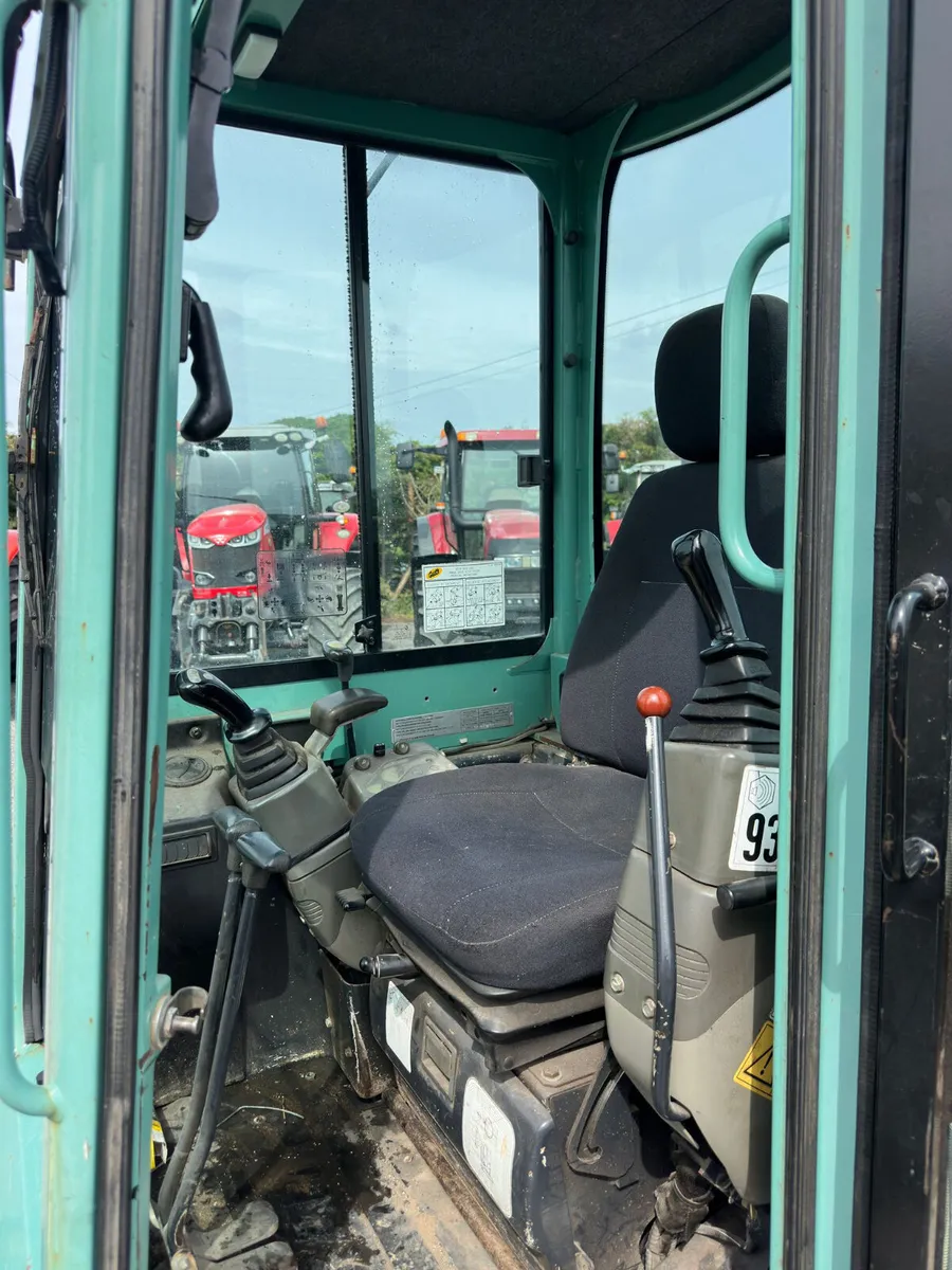 2014 Yanmar vio 25 - Image 4