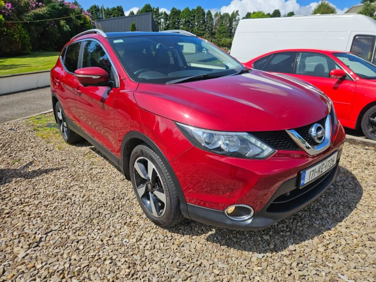 Nissan QASHQAI 1.5 SV Premium  17 4DR - Image 3