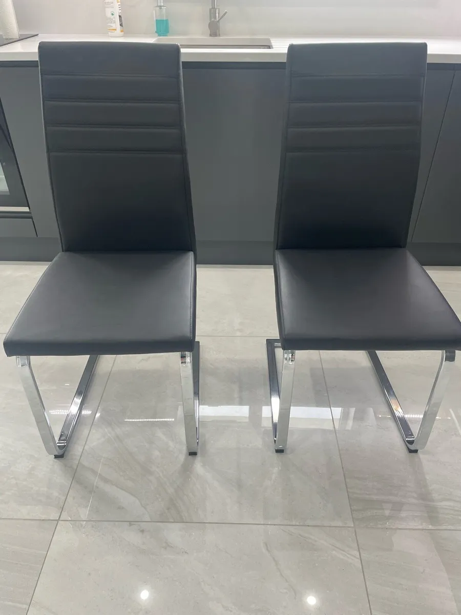 6x black faux leather kitchen chairs (chrome legs) - Image 1