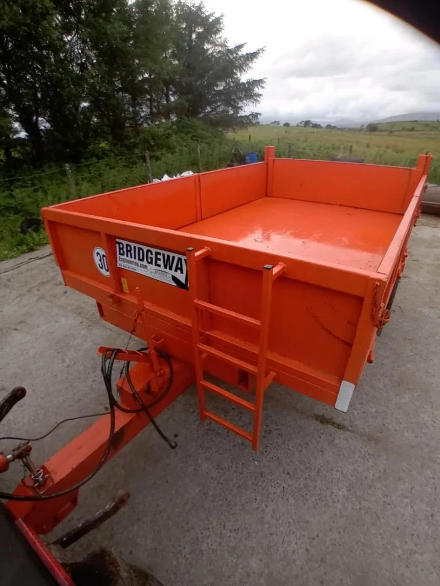 Trailer - Image 1