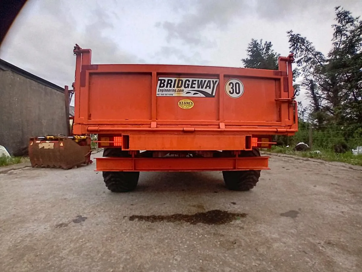 Trailer - Image 2