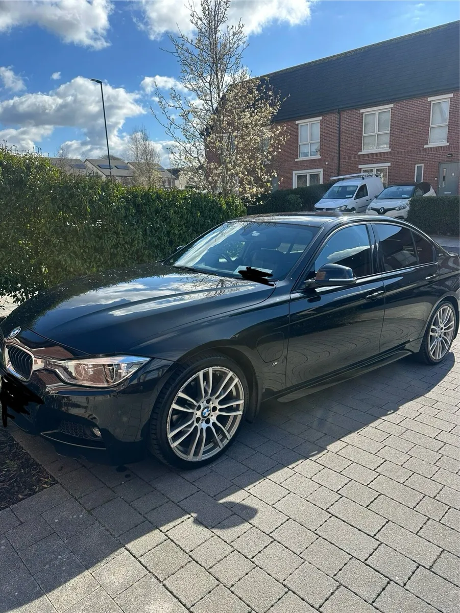 BMW 330e - Image 2