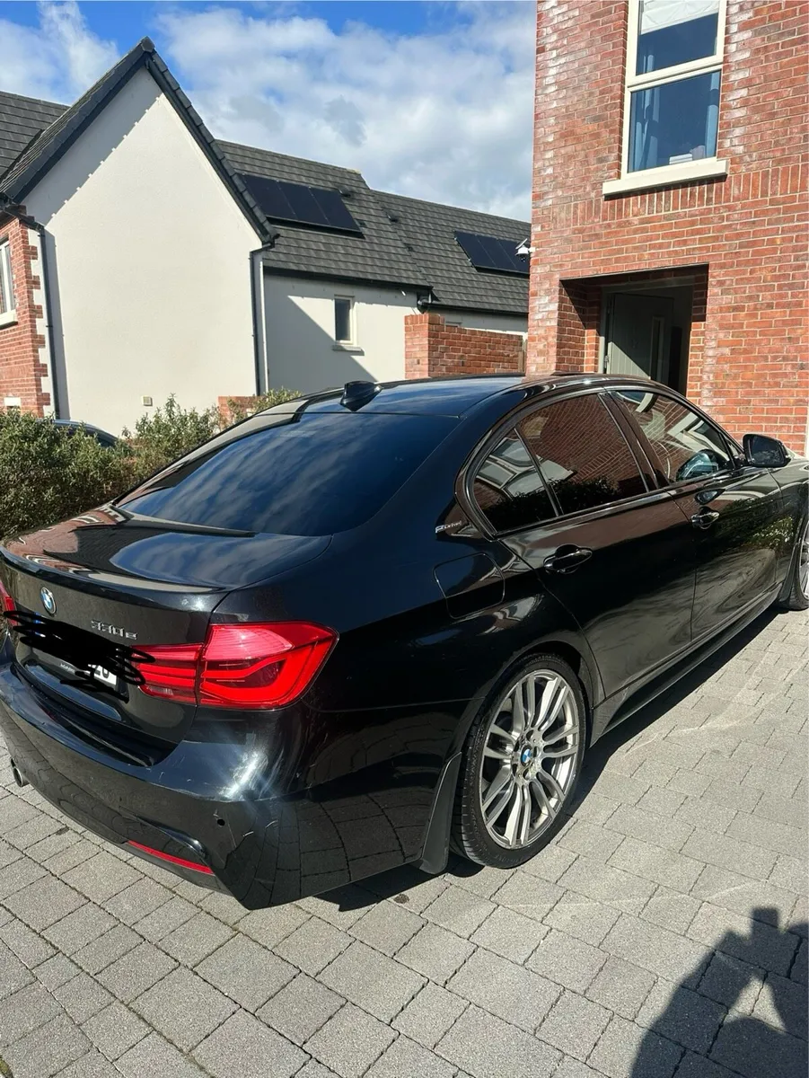 BMW 330e - Image 3