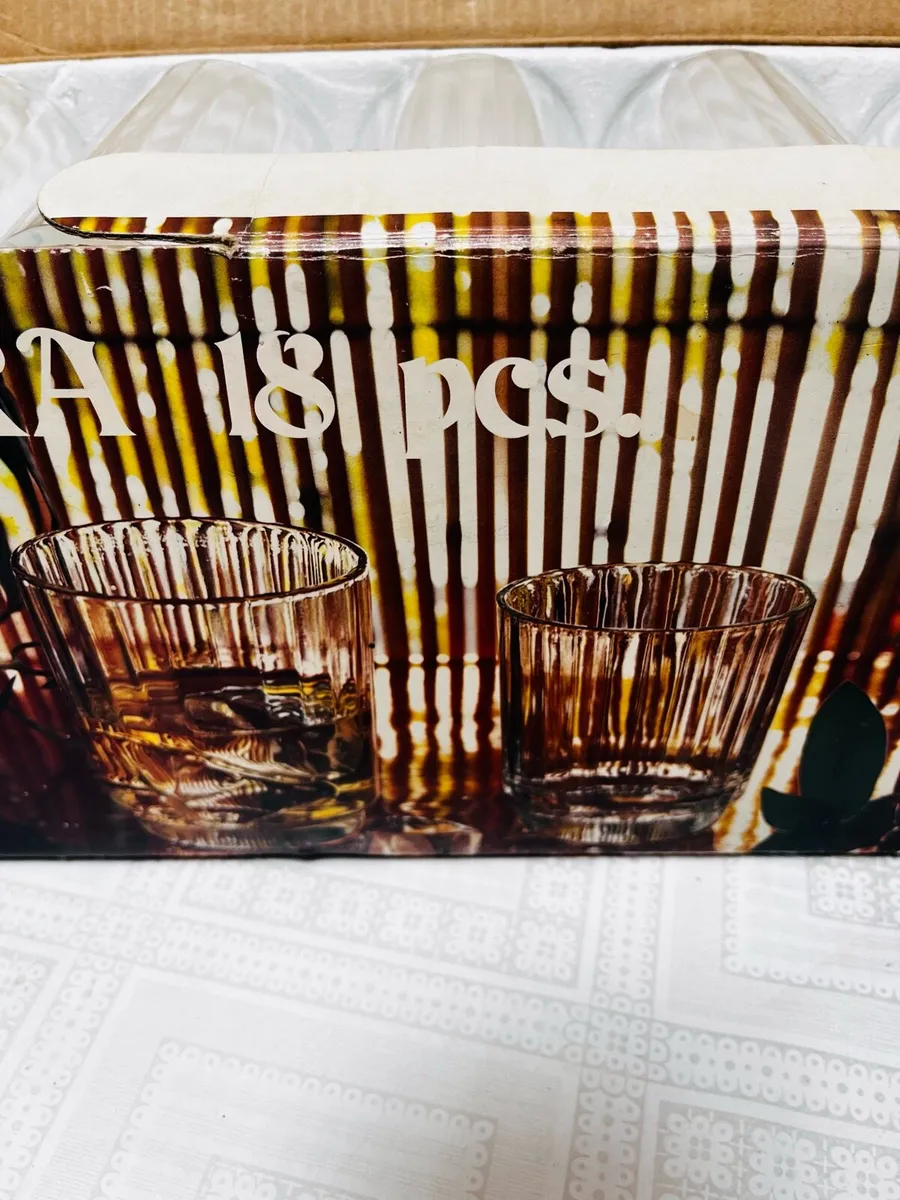 Vintage Italian Glasses. 1970’s. Still in Box. - Image 3