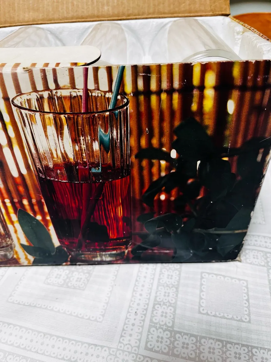 Vintage Italian Glasses. 1970’s. Still in Box. - Image 4