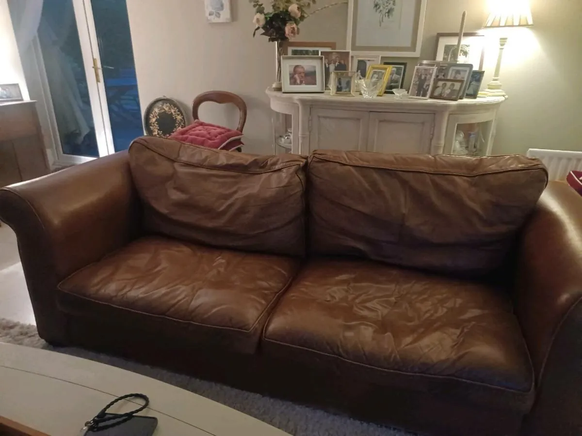 Couch - Image 2
