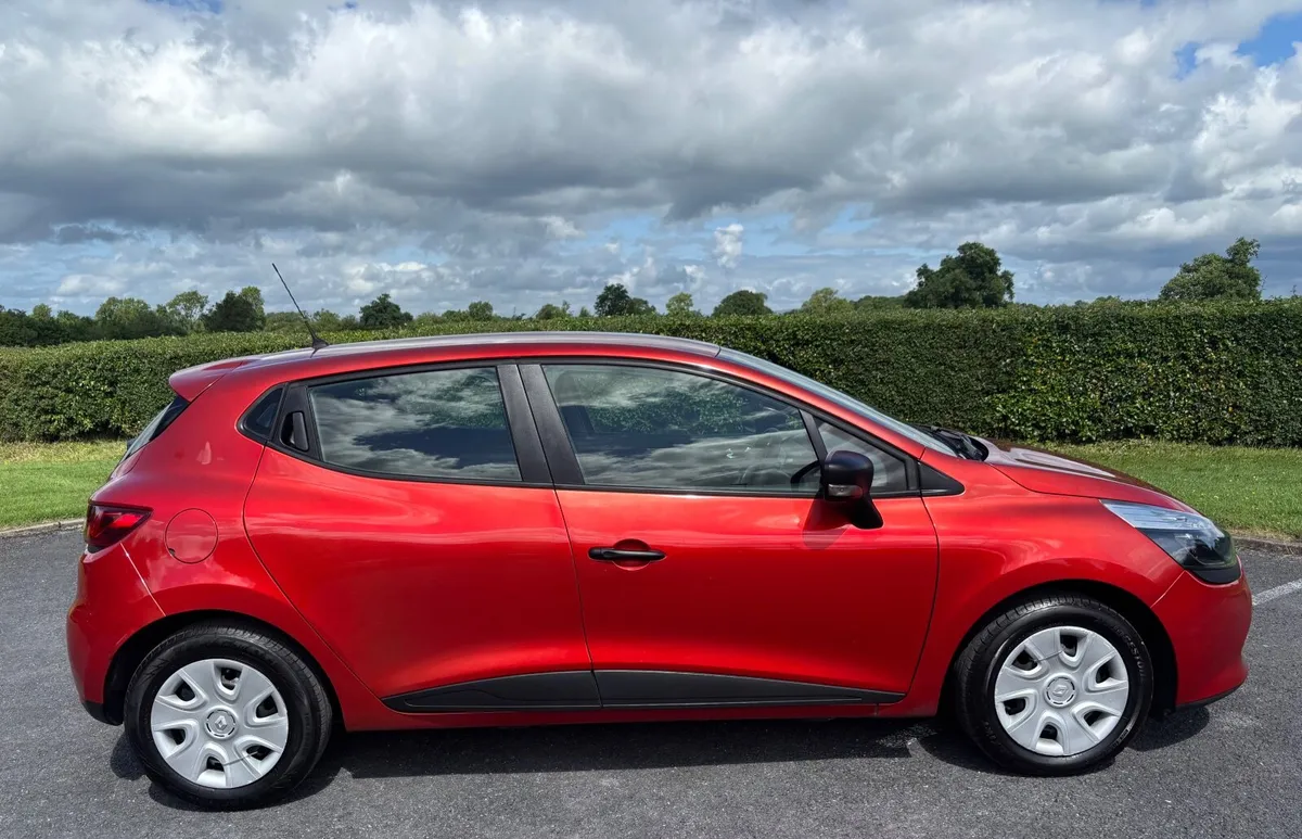 Renault Clio iV Expression 1.2Ltr 2014 - Image 3