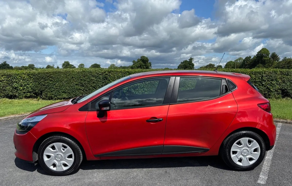 Renault Clio iV Expression 1.2Ltr 2014 - Image 4