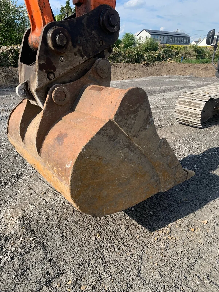 5 foot Strickland digging bucket for 20 ton digger - Image 3
