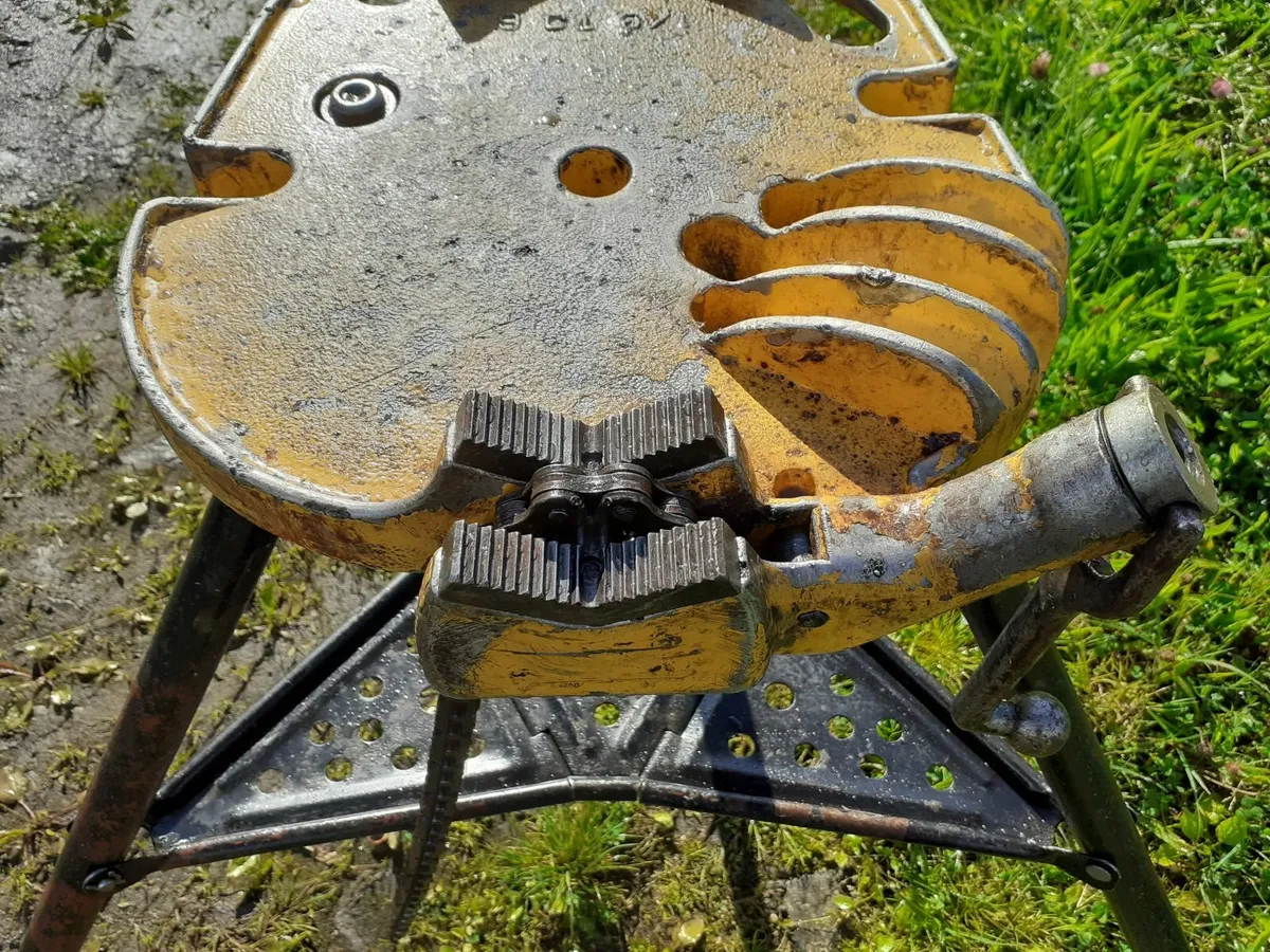 REMS TRIPOD BENCH - Image 2