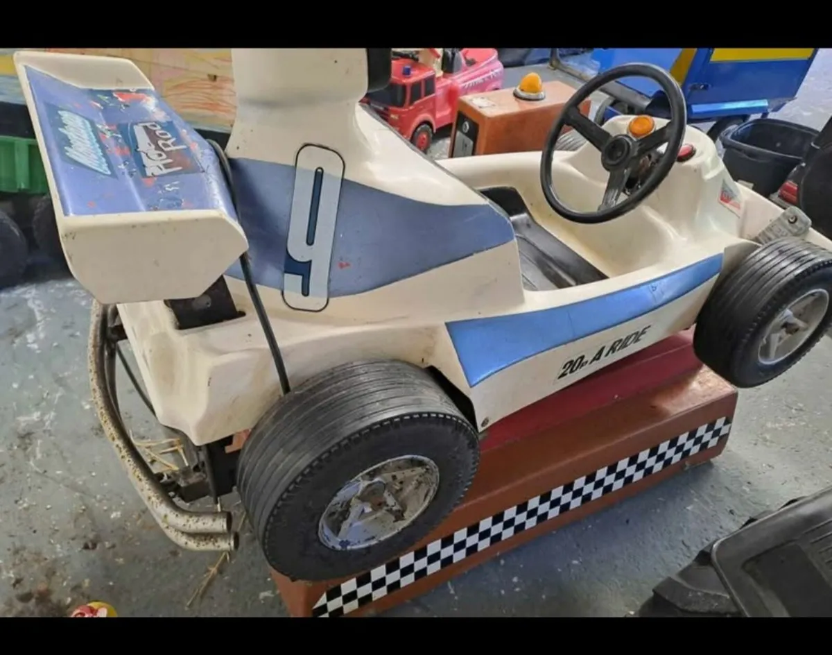 Antique ride on kids car - Image 1
