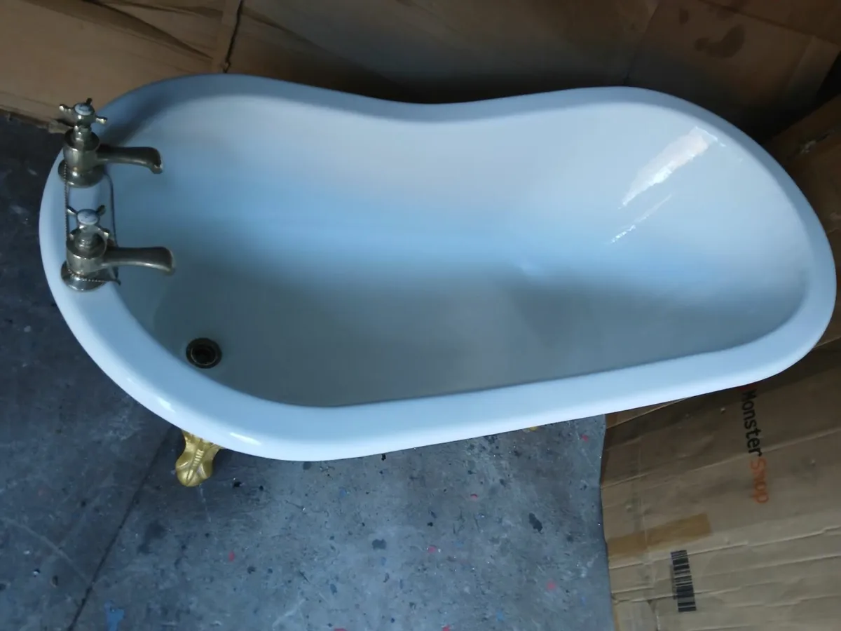 cast iron slipper bath & taps - Image 3