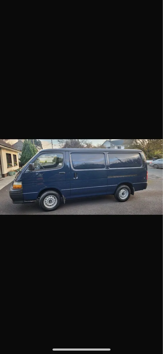 1992 Toyota Hiace - Image 3