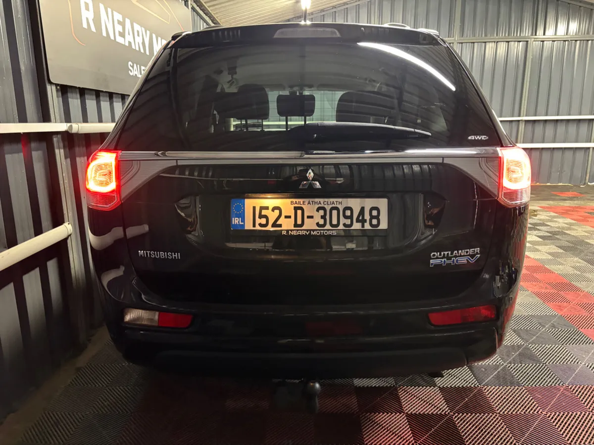 2015 152 Mitsubishi Outlander PHEV Intense  4WD - Image 2