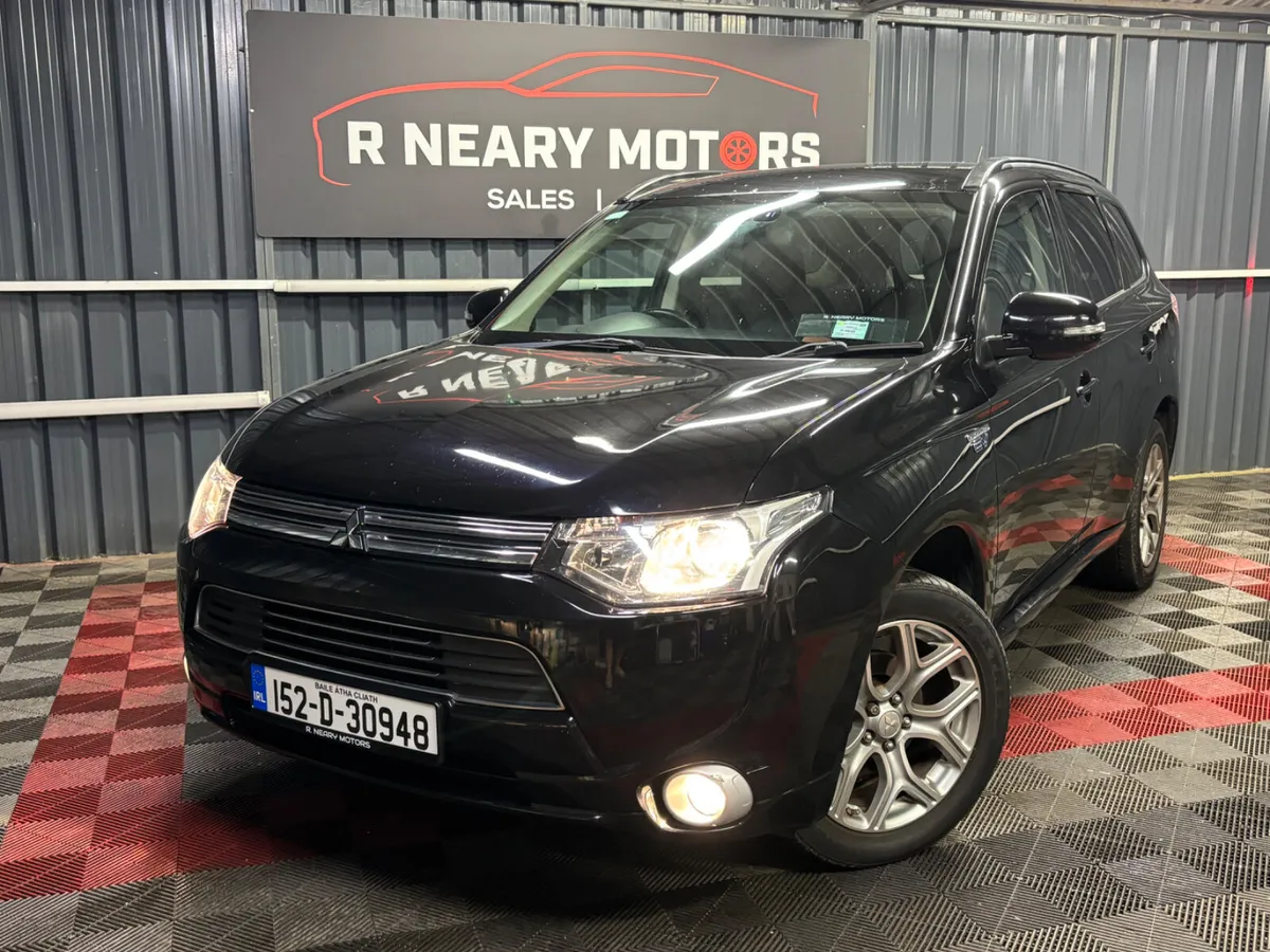 2015 152 Mitsubishi Outlander PHEV Intense  4WD - Image 1