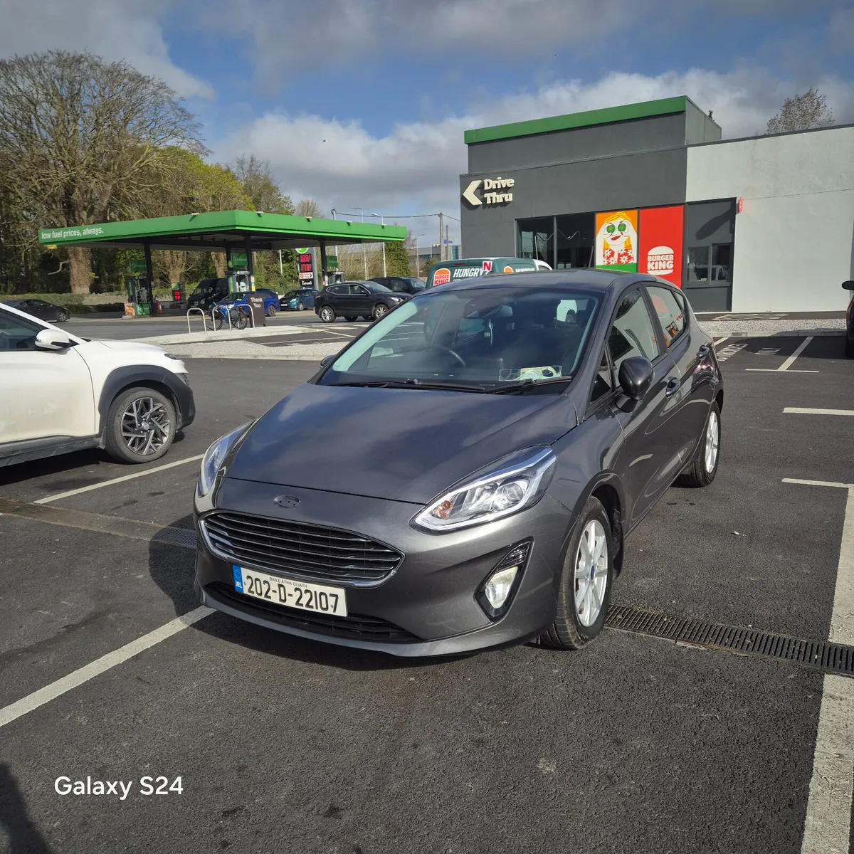 202 ford fiesta petrol 50k miles - Image 4