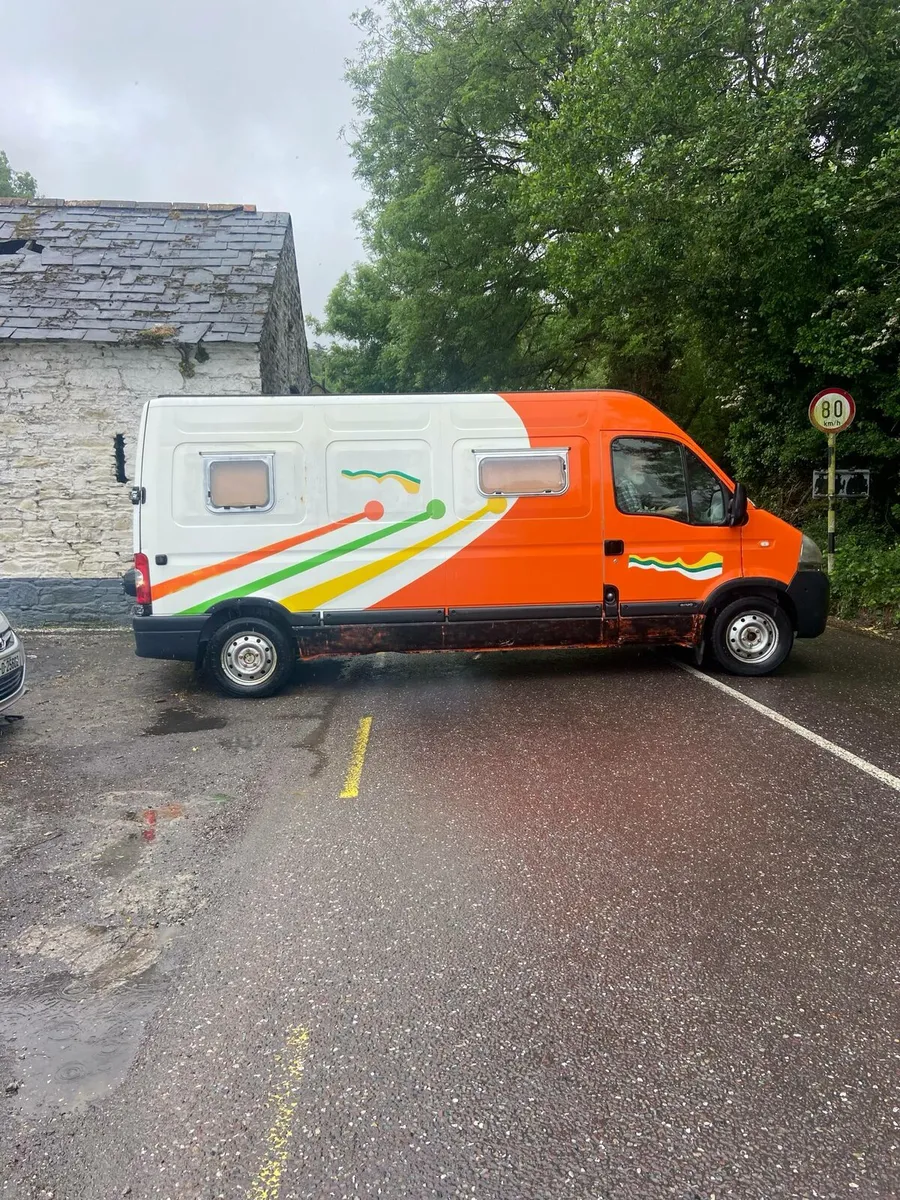 We are selling or camper van it's not done in side - Image 2