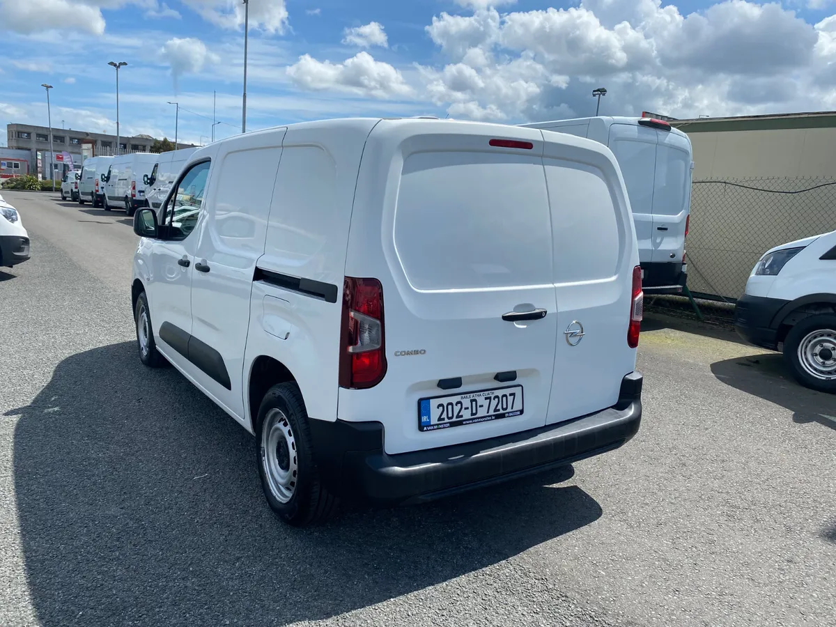 2020 Opel Combo 1.5 75BHP - Image 4