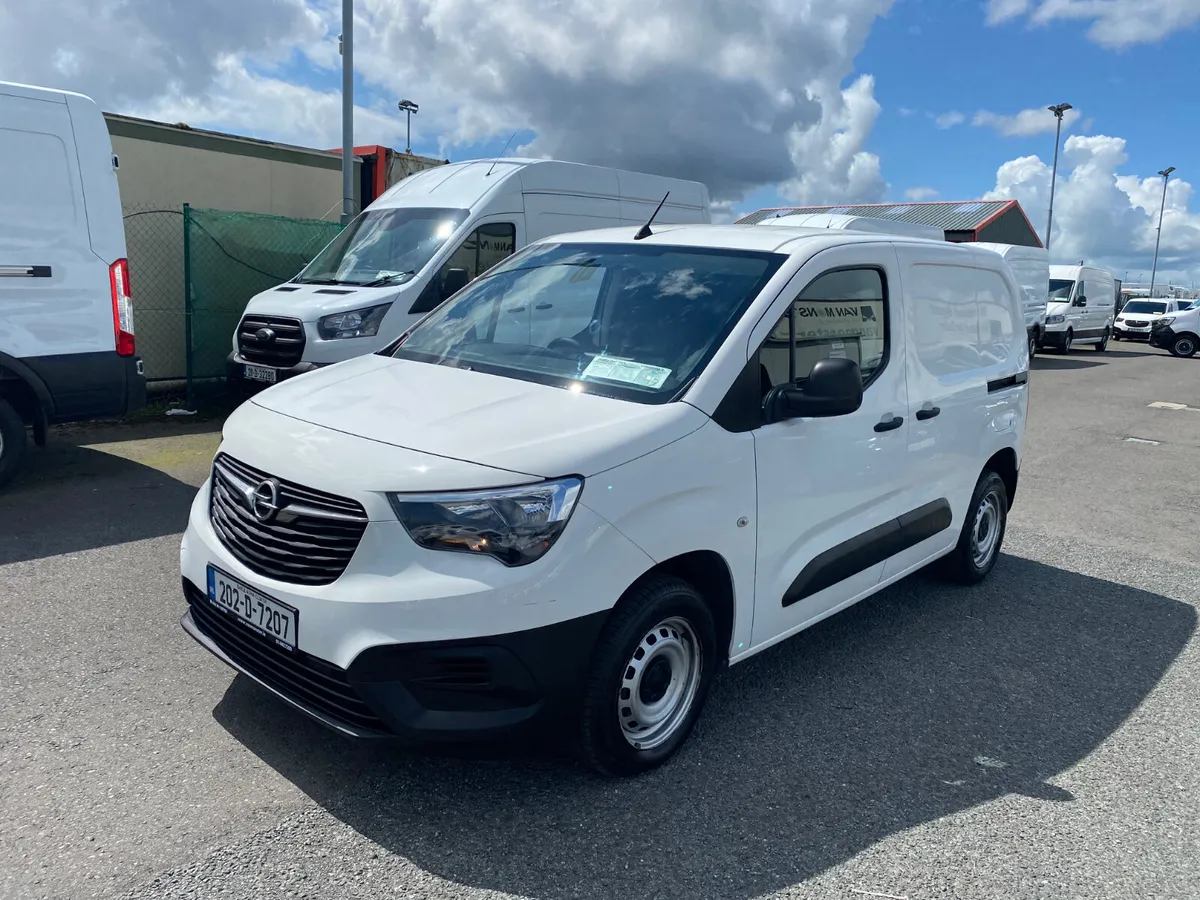 2020 Opel Combo 1.5 75BHP - Image 3